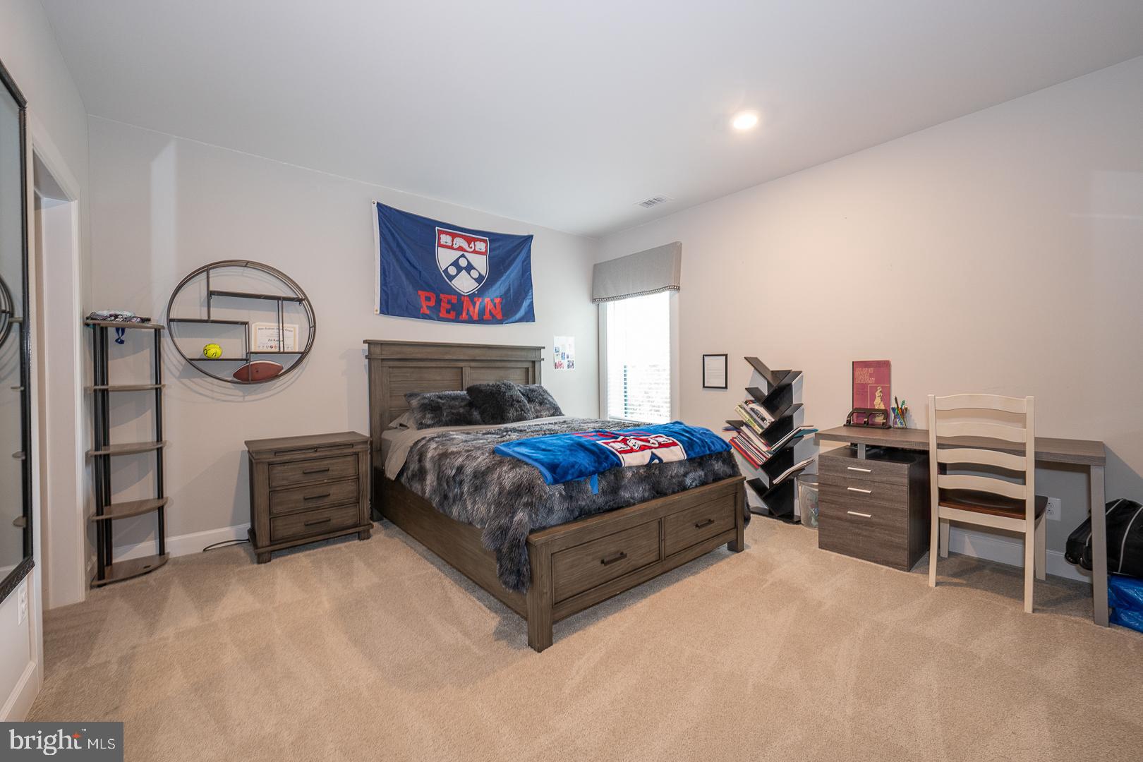 WAYNE GLEN - Residential