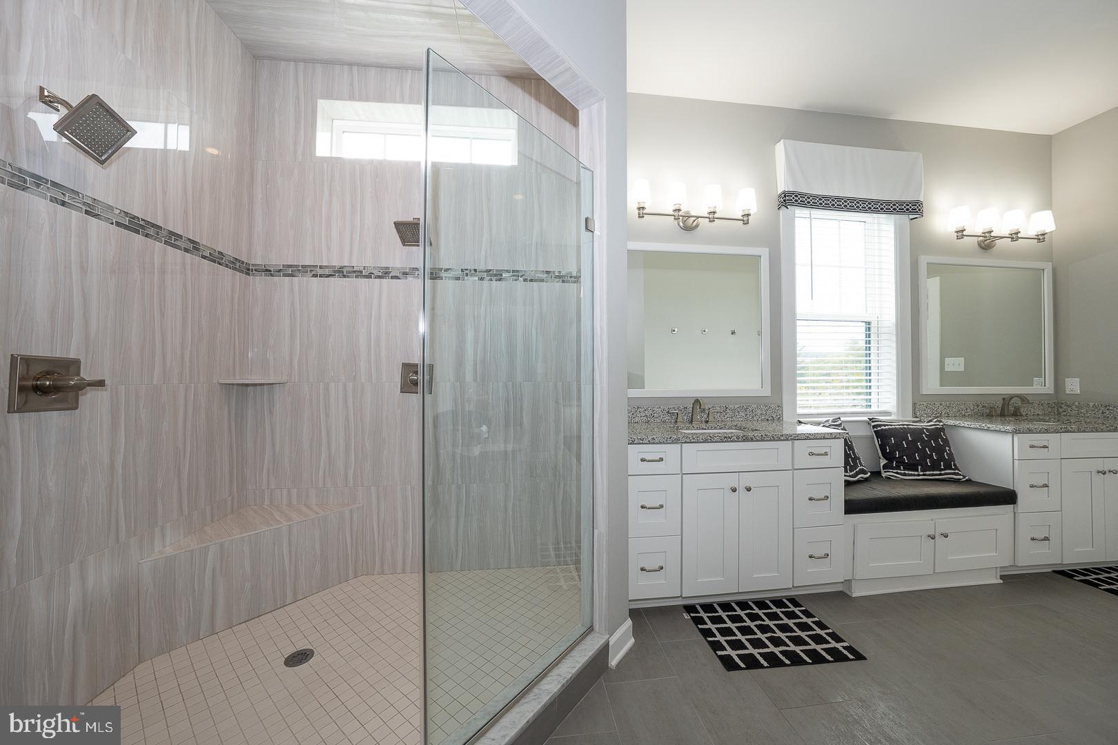 WAYNE GLEN - Residential