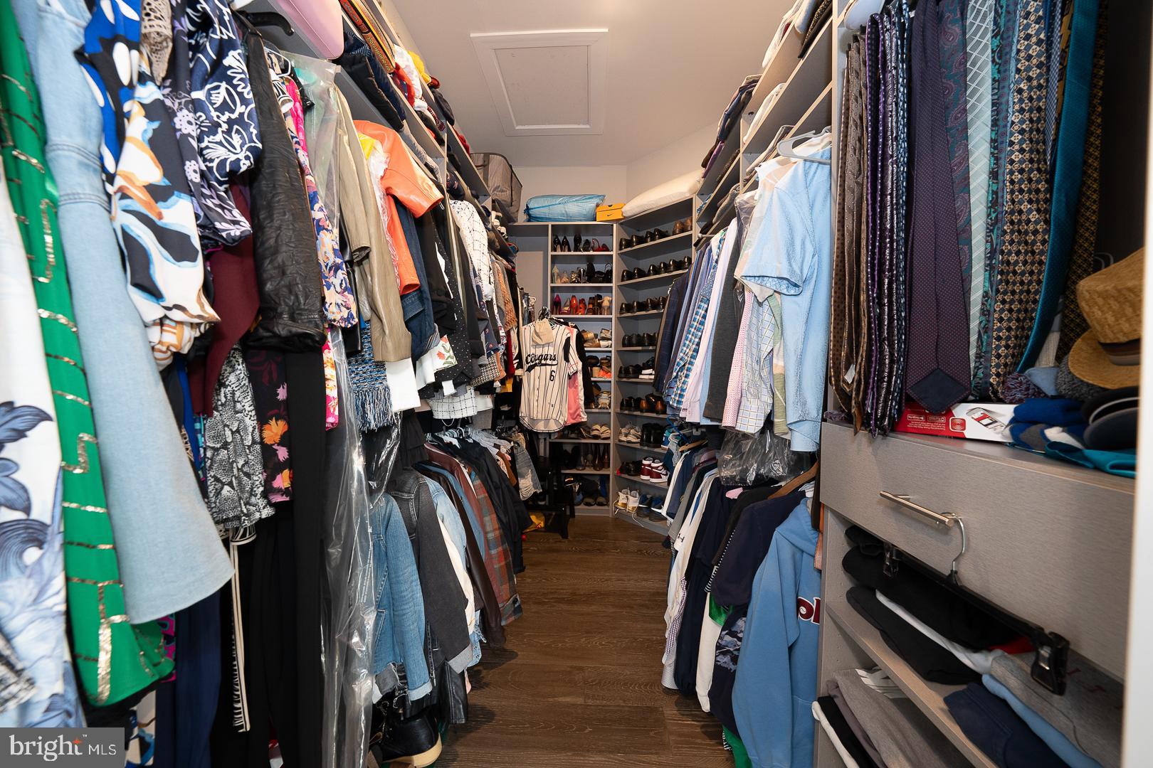 WAYNE GLEN - Residential