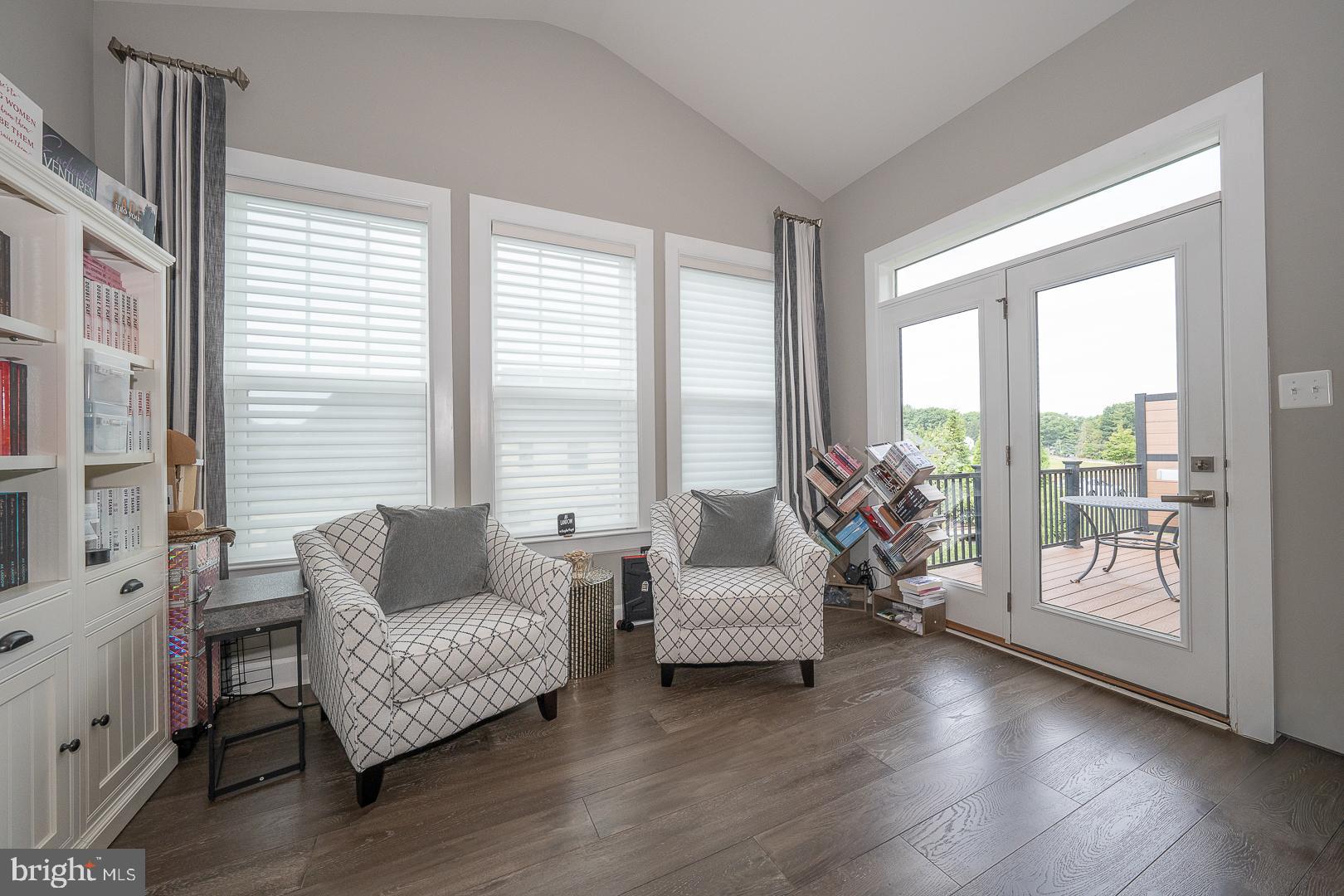 WAYNE GLEN - Residential