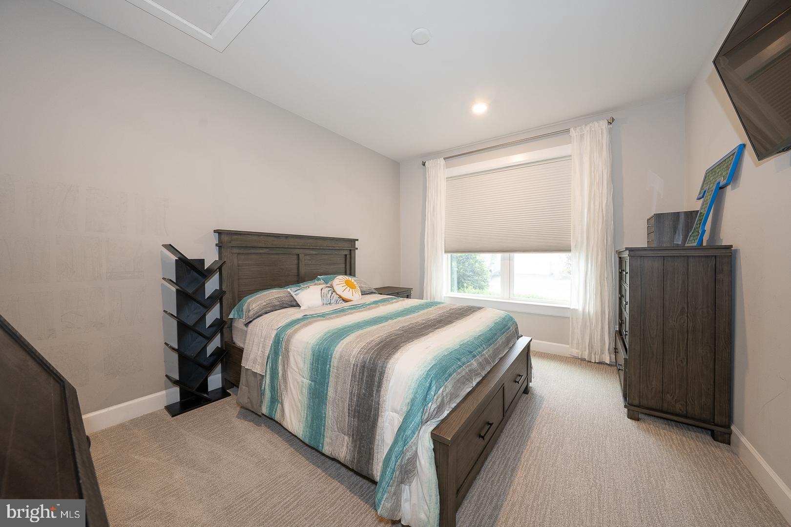 WAYNE GLEN - Residential