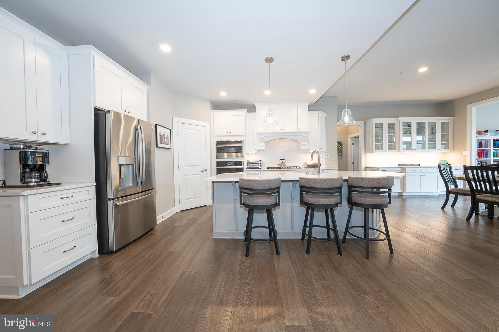 WAYNE GLEN - Residential