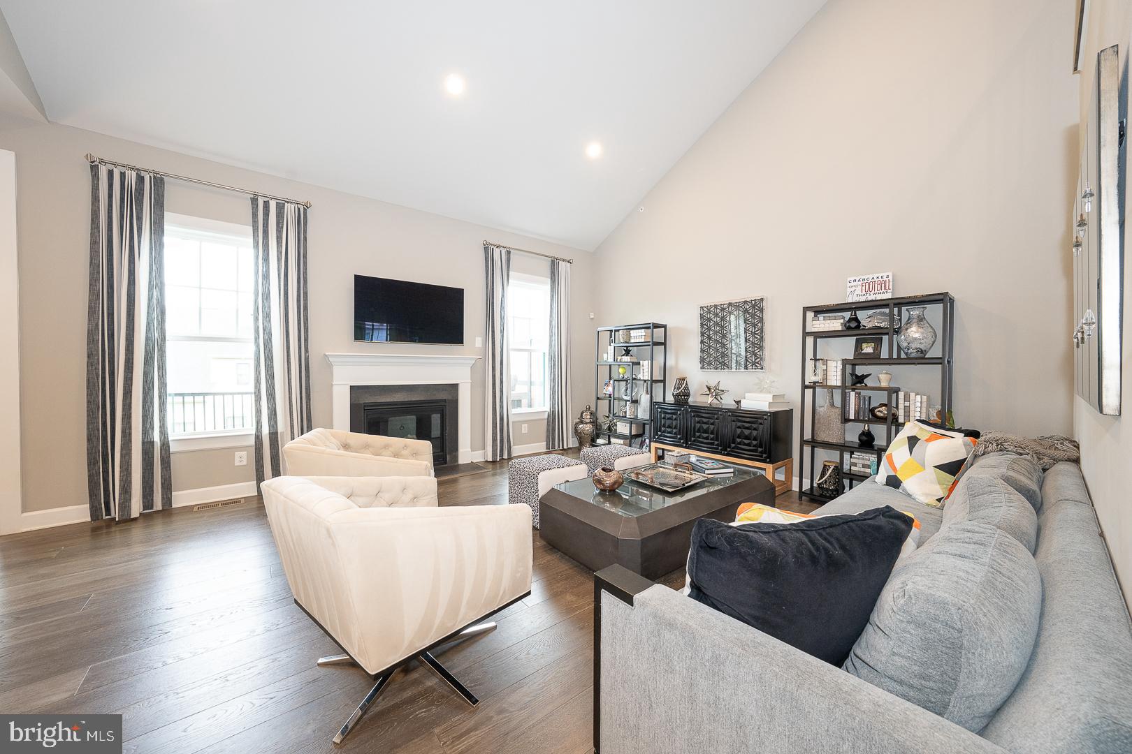 WAYNE GLEN - Residential