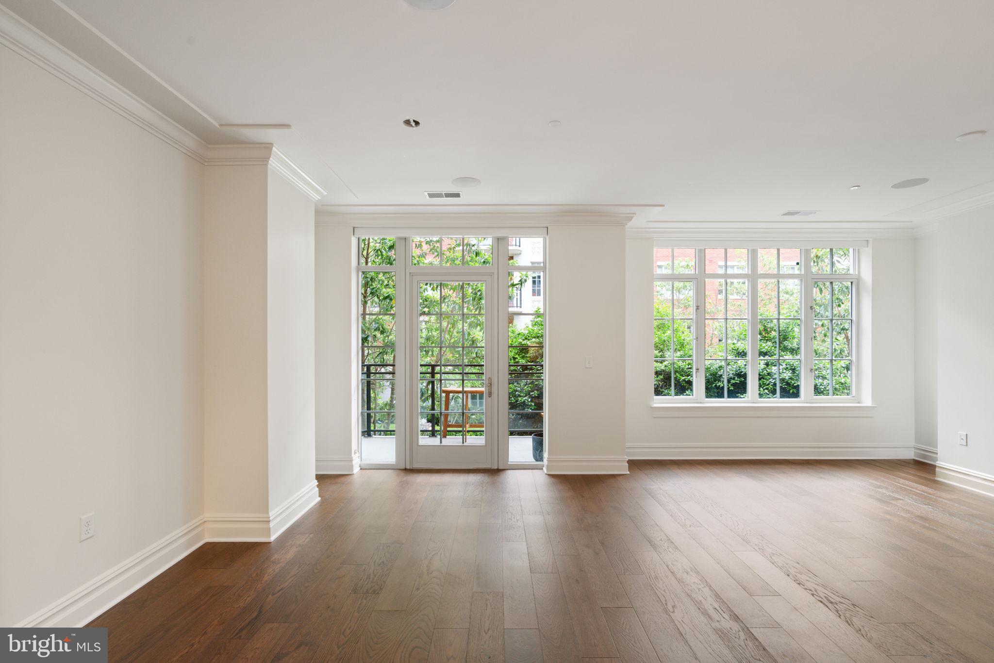 THE SIGNET - Residential