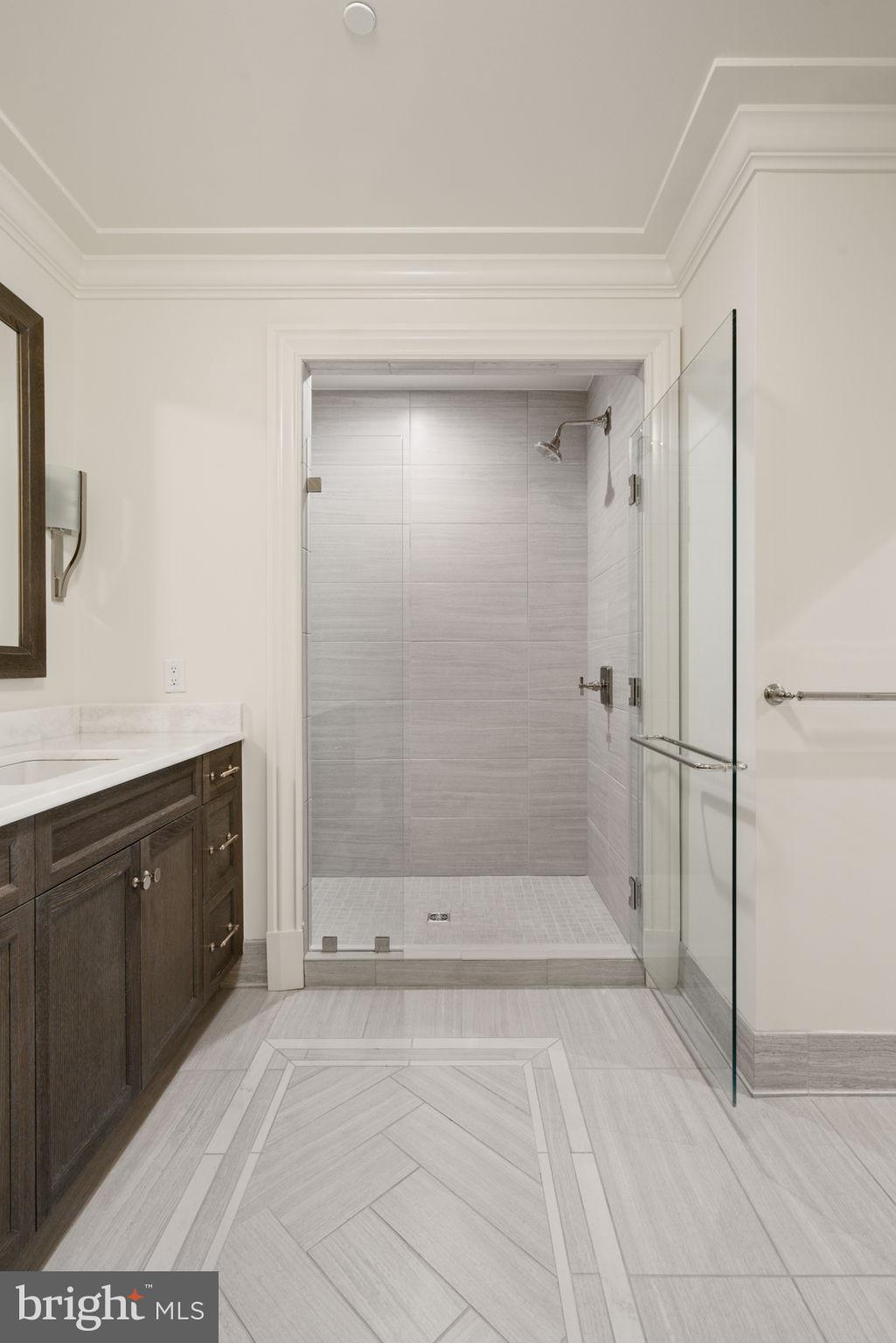 THE SIGNET - Residential