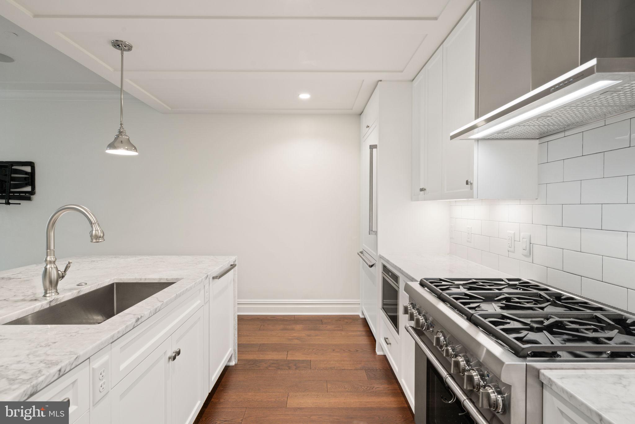 THE SIGNET - Residential