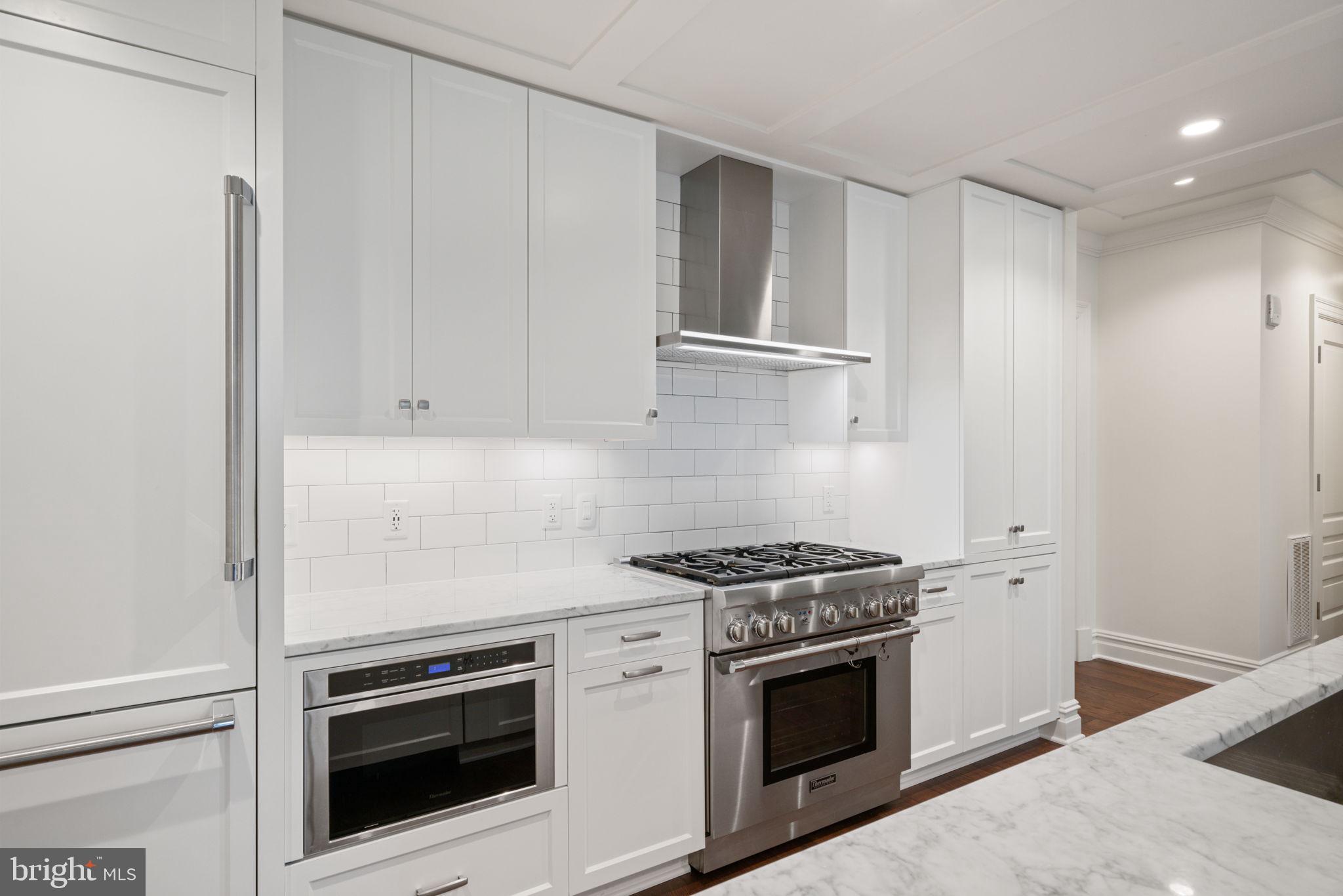 THE SIGNET - Residential