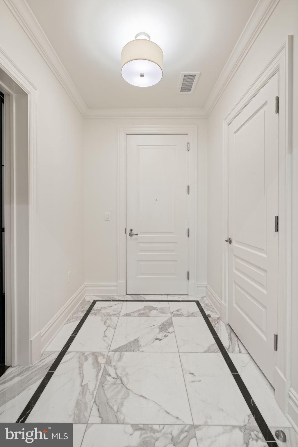 THE SIGNET - Residential