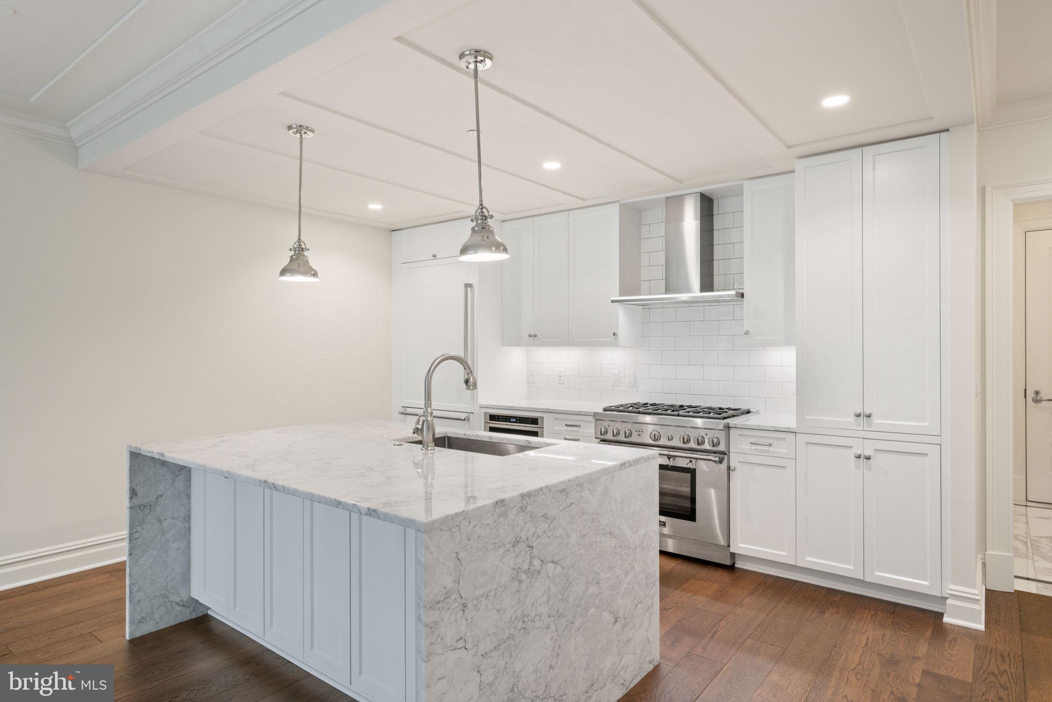 THE SIGNET - Residential