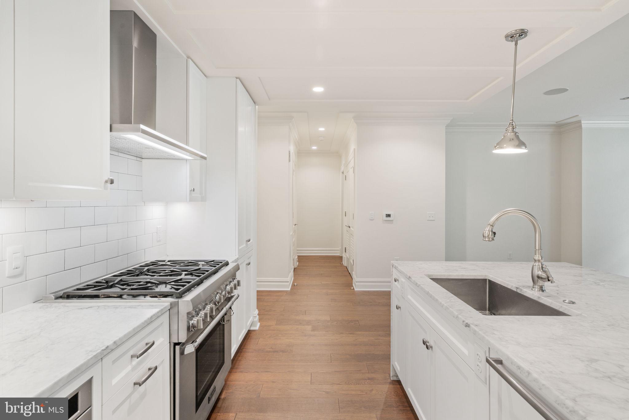 THE SIGNET - Residential