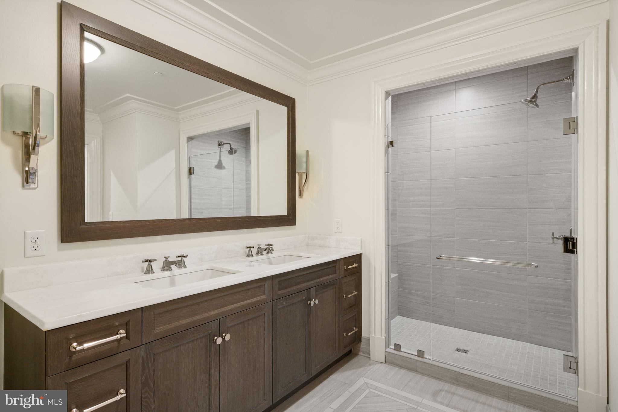 THE SIGNET - Residential