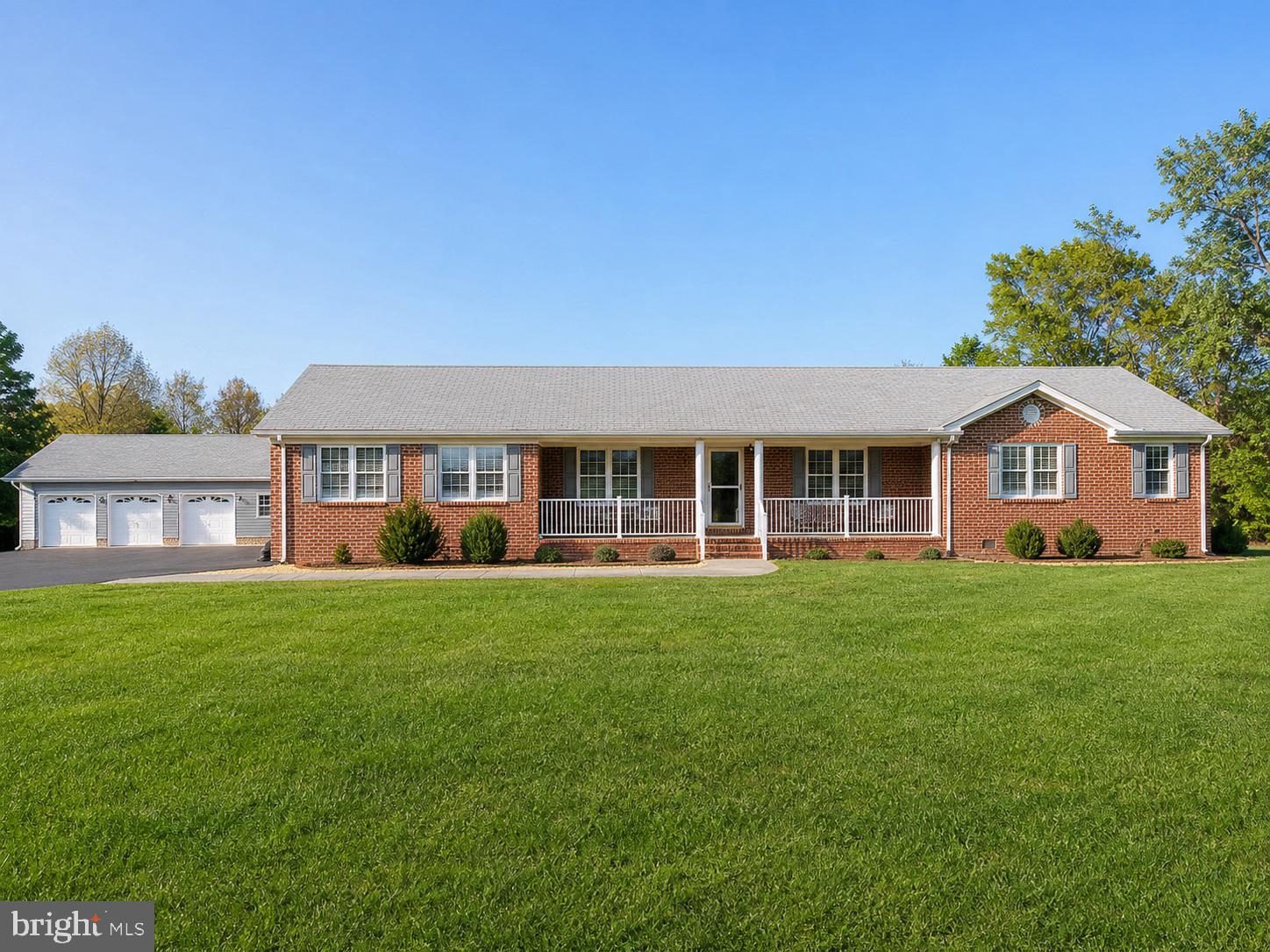 38 SILVERLEAF DRIVE