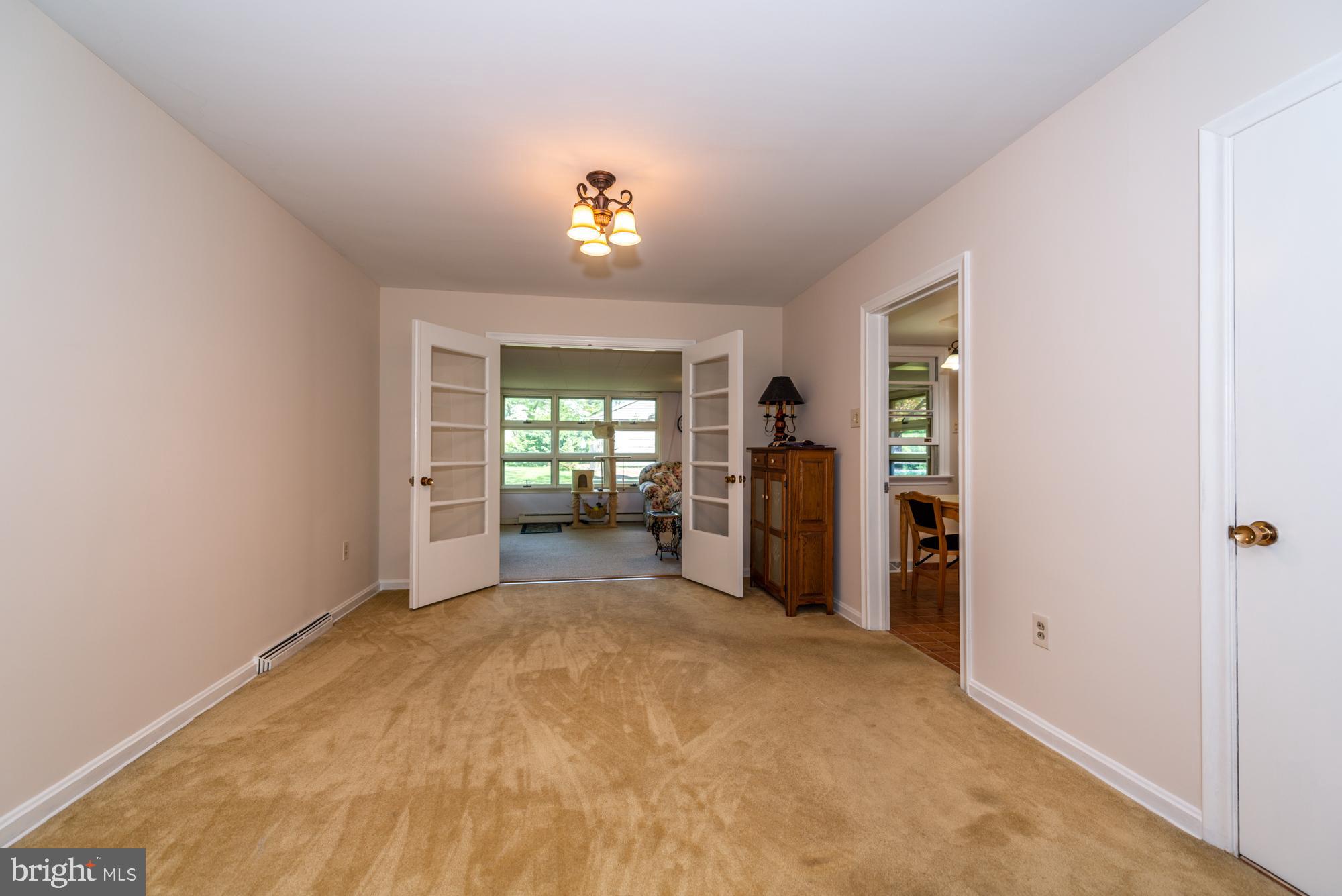 BEVERLY ESTATES - Residential