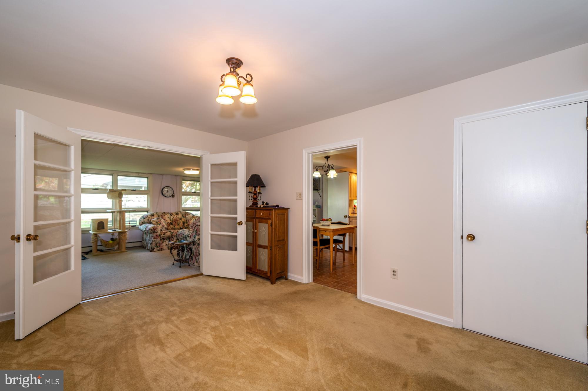 BEVERLY ESTATES - Residential
