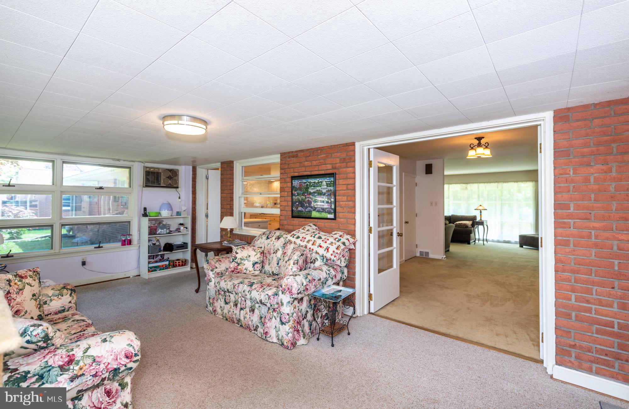 BEVERLY ESTATES - Residential