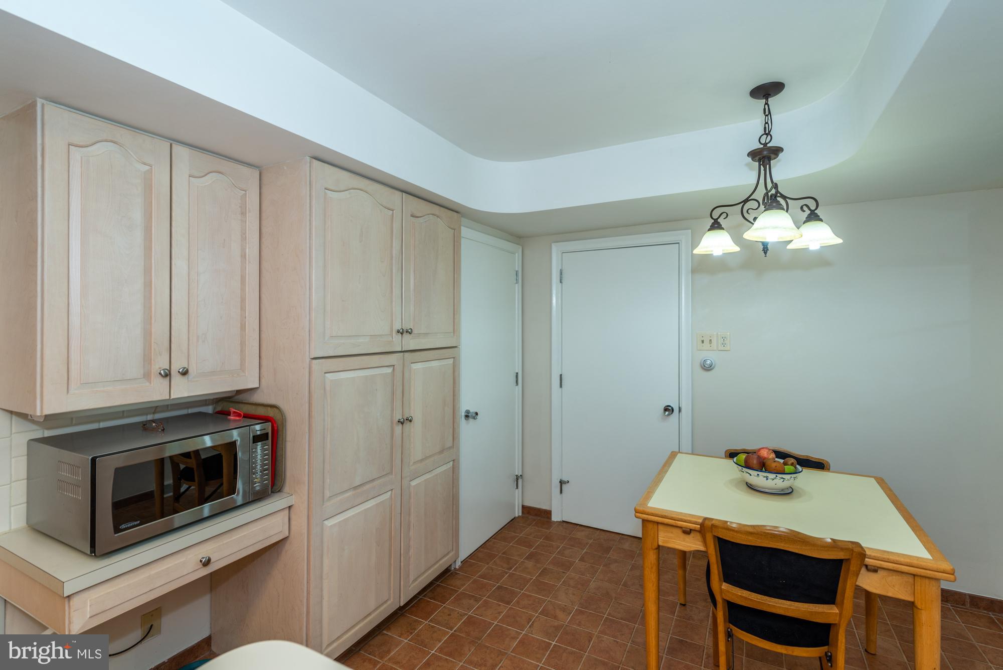 BEVERLY ESTATES - Residential