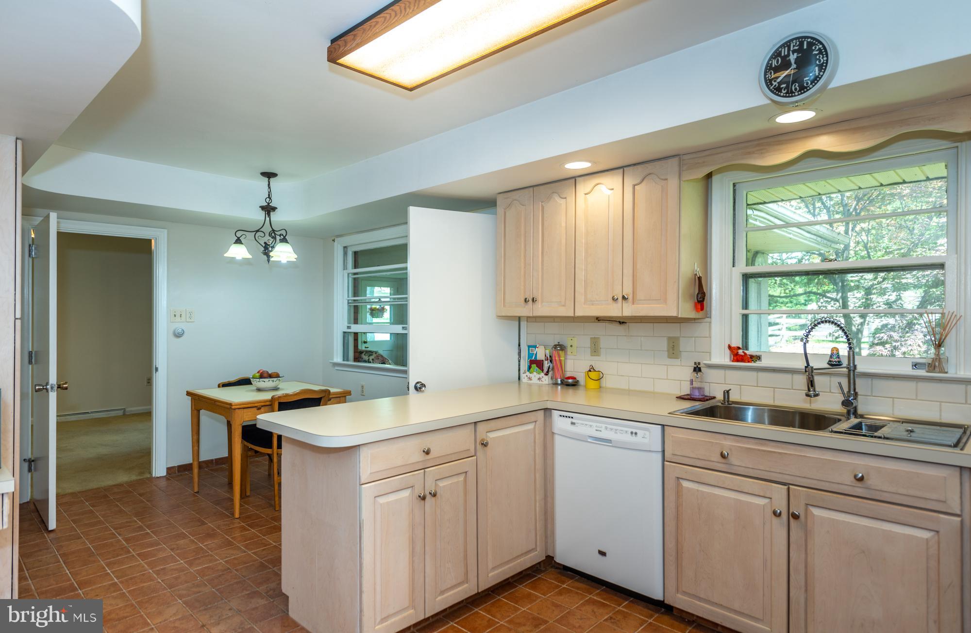 BEVERLY ESTATES - Residential