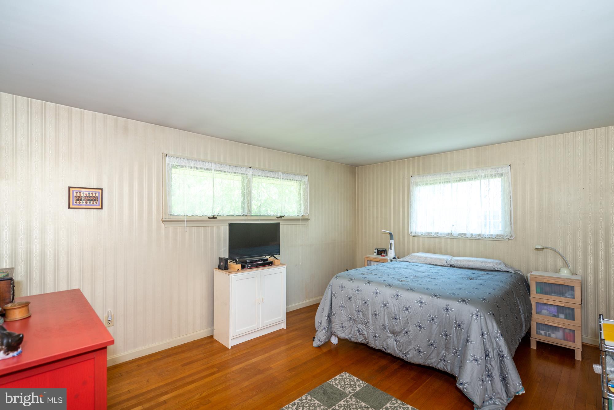 BEVERLY ESTATES - Residential
