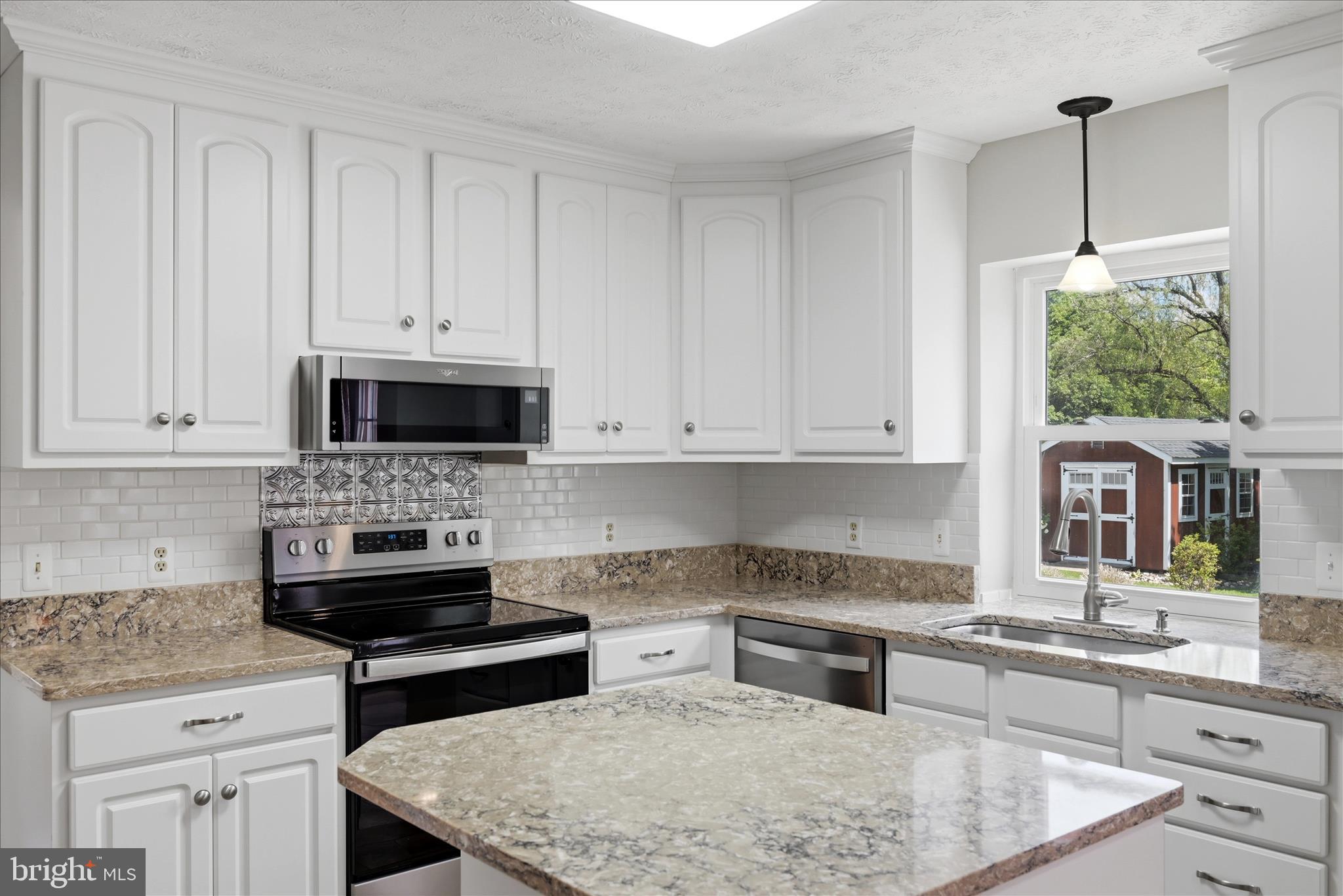 BATTLEFIELD ESTATES - Residential