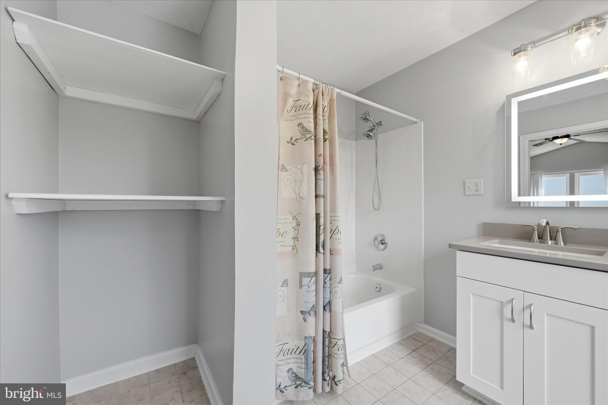 BATTLEFIELD ESTATES - Residential