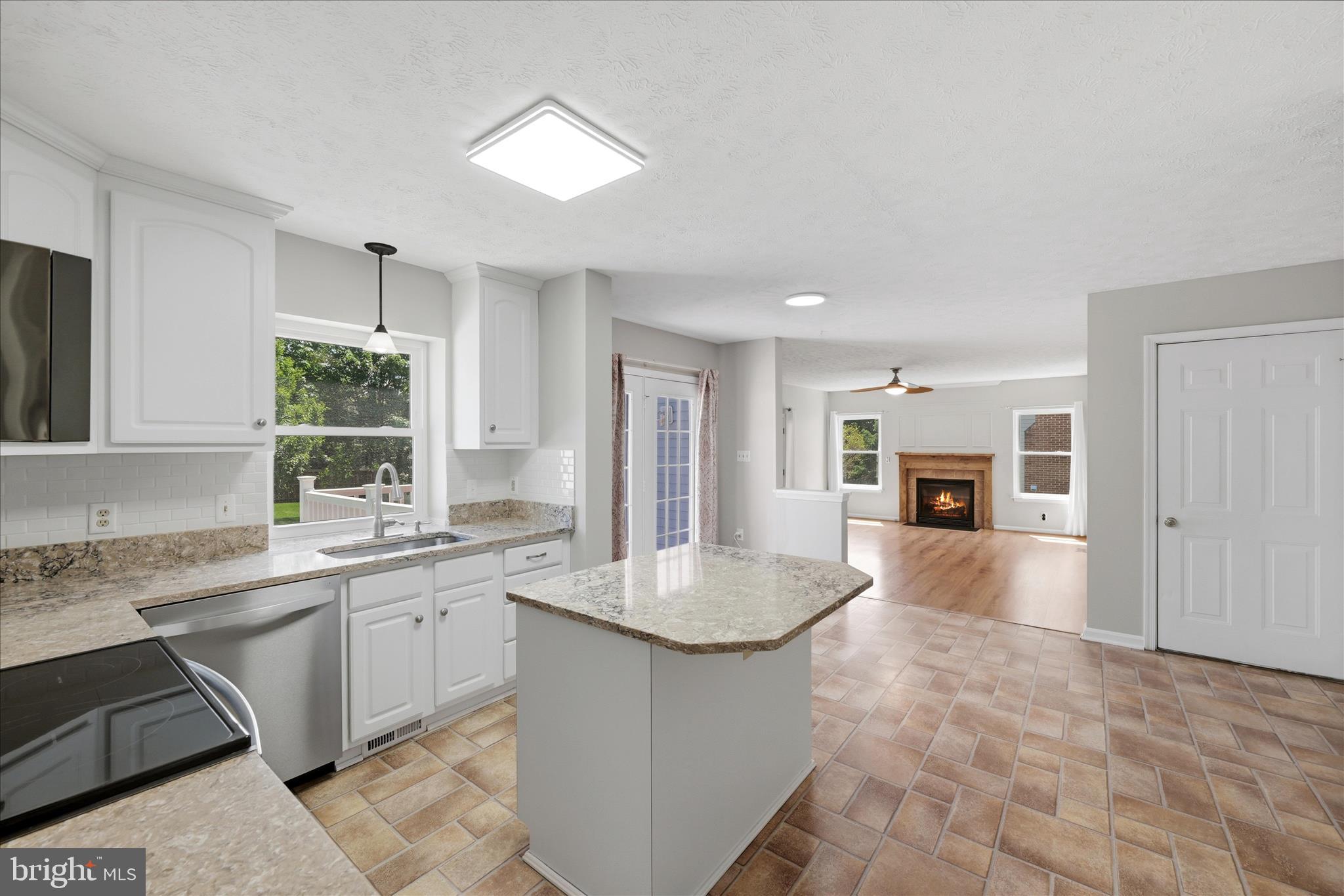 BATTLEFIELD ESTATES - Residential
