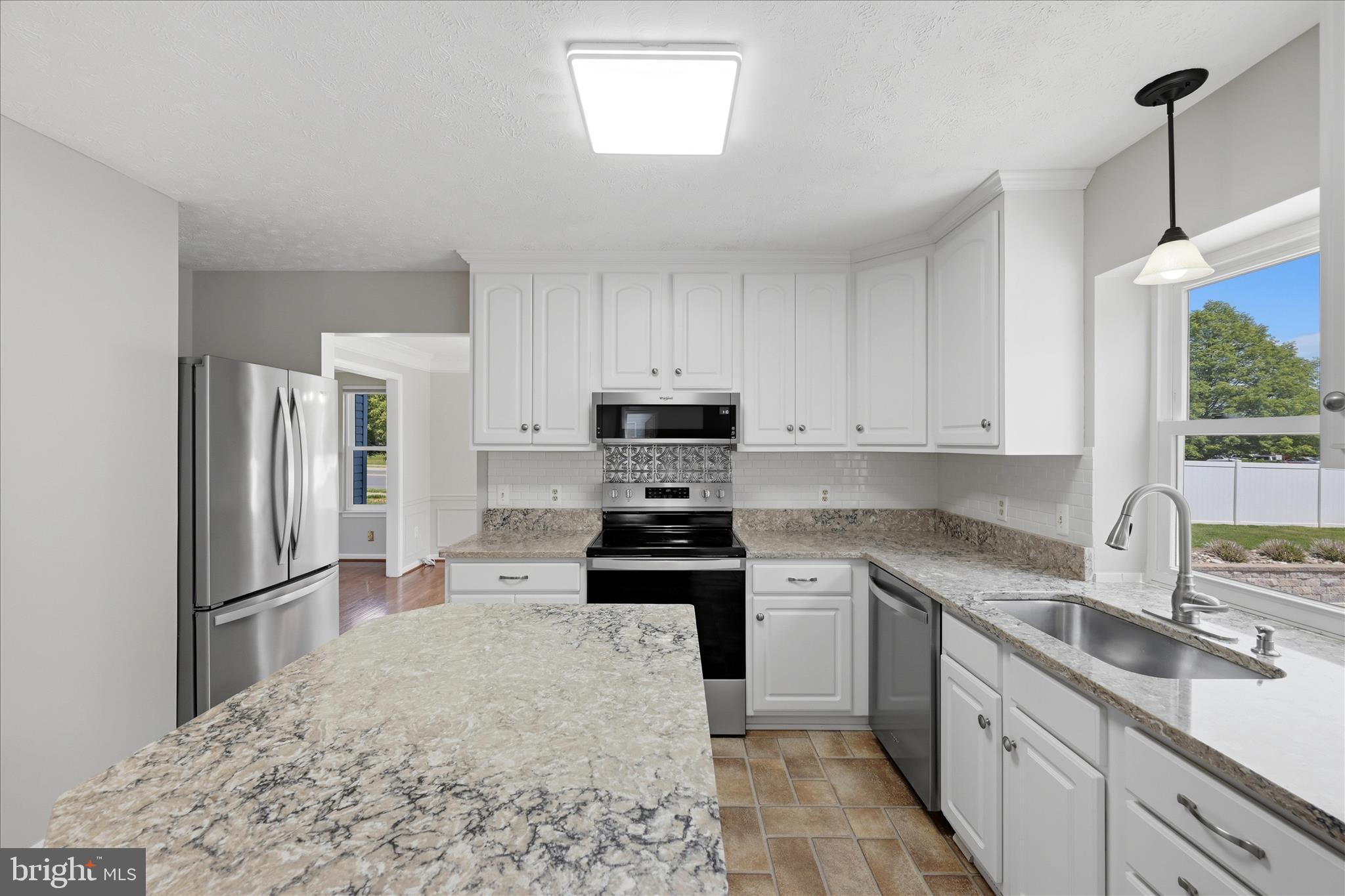 BATTLEFIELD ESTATES - Residential