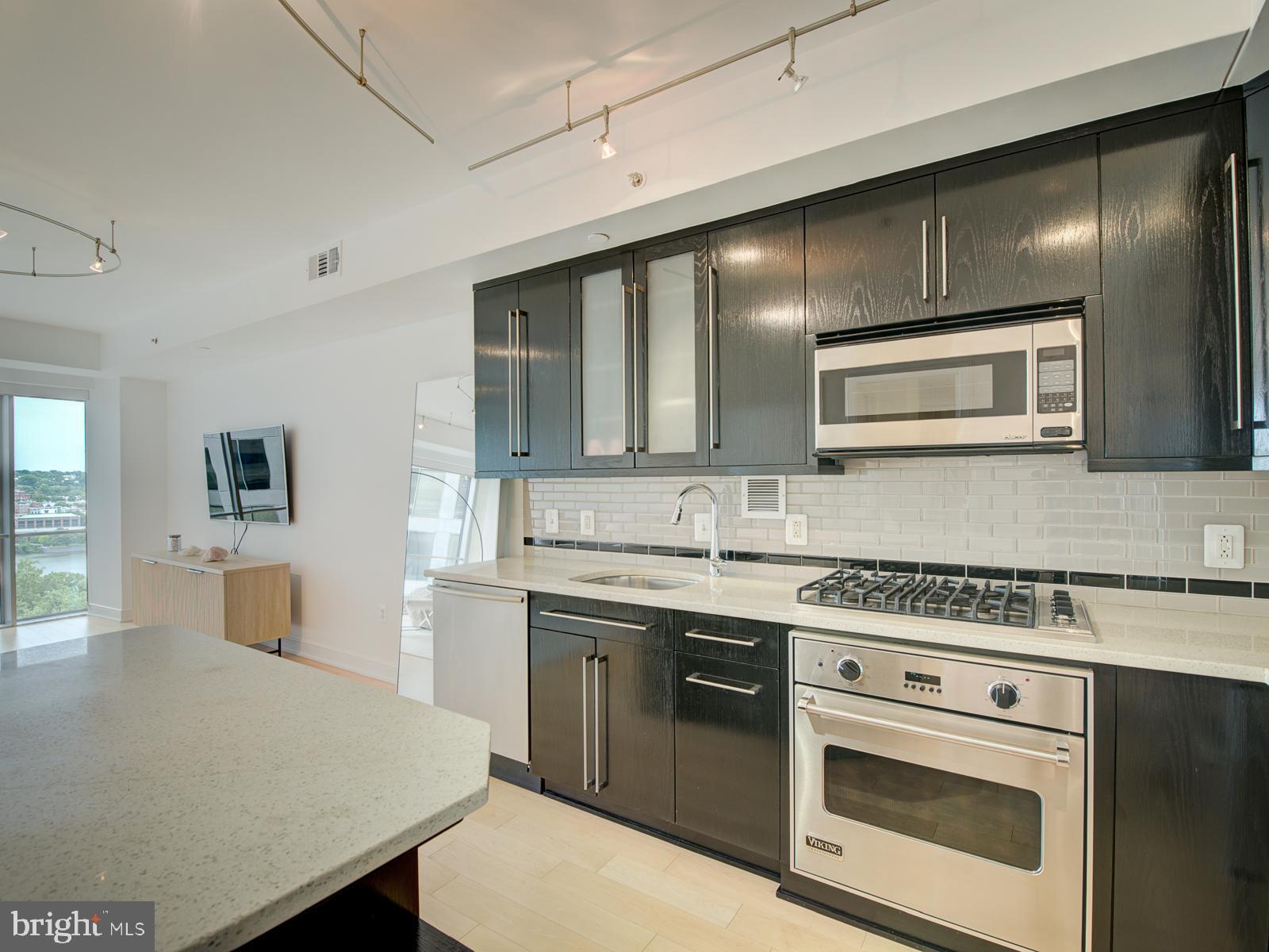 1111 19TH STREET N 1509