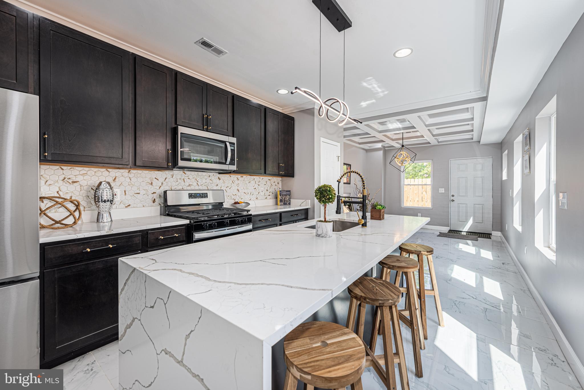 HOLLINS MARKET - Residential