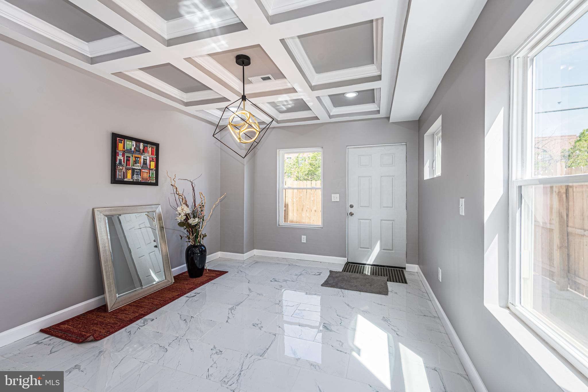 HOLLINS MARKET - Residential