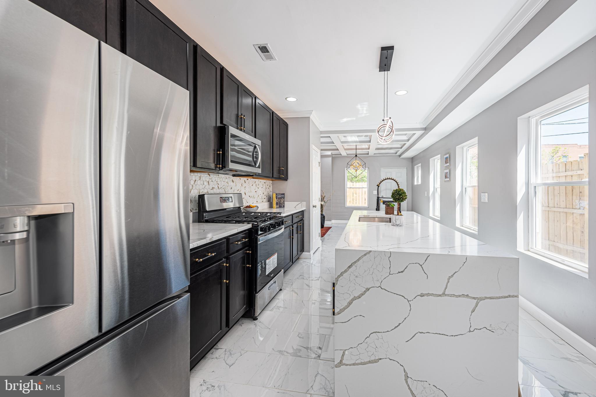 HOLLINS MARKET - Residential