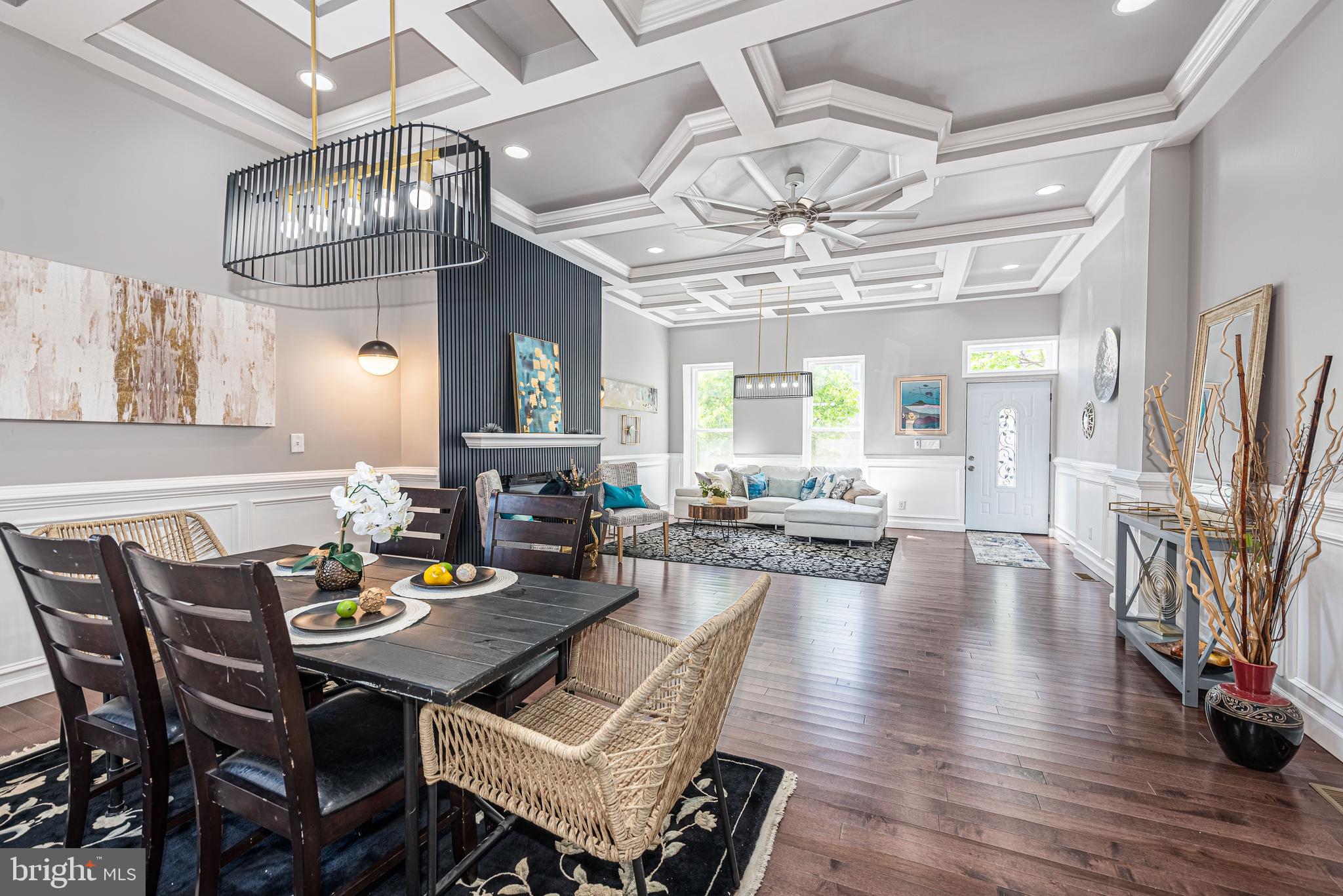 HOLLINS MARKET - Residential