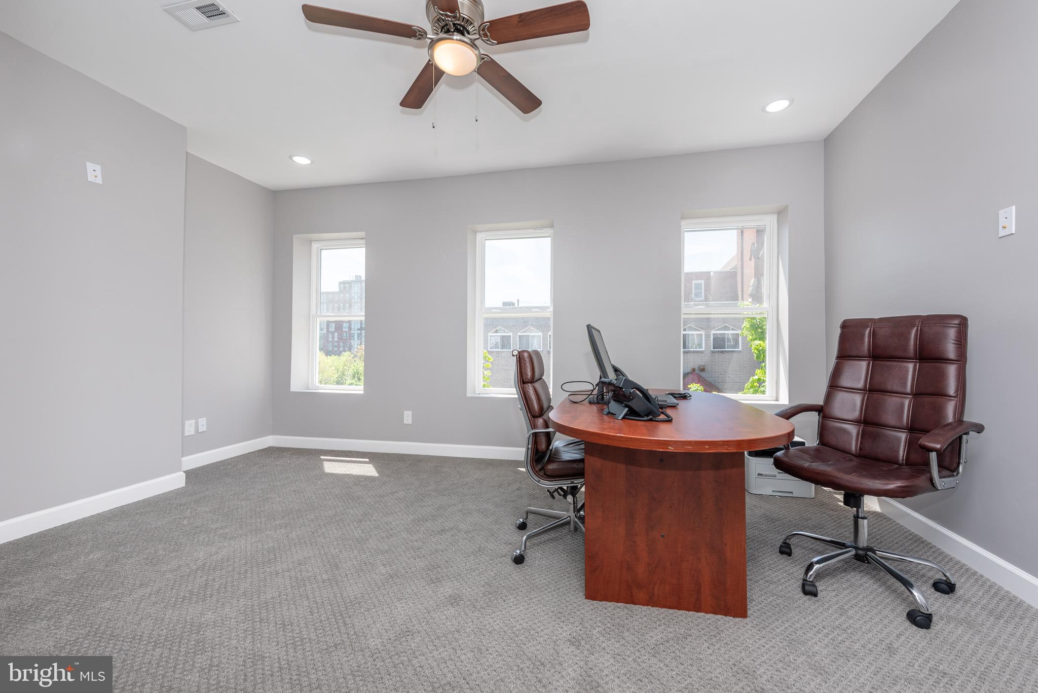 HOLLINS MARKET - Residential