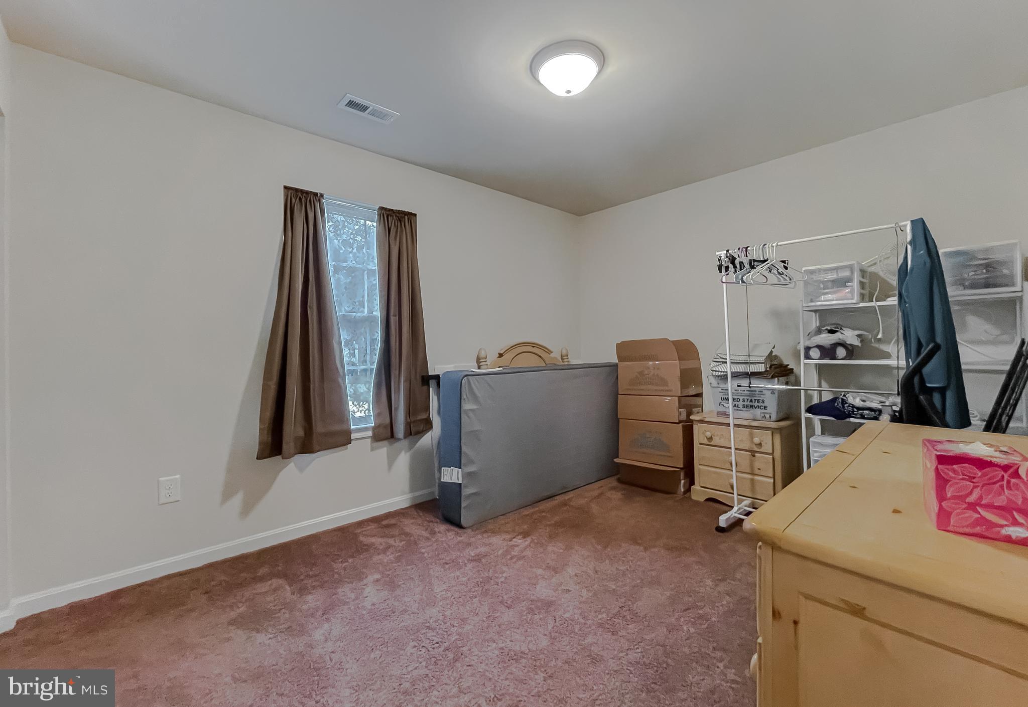 NEWTOWN VILLAGE SUB - Residential