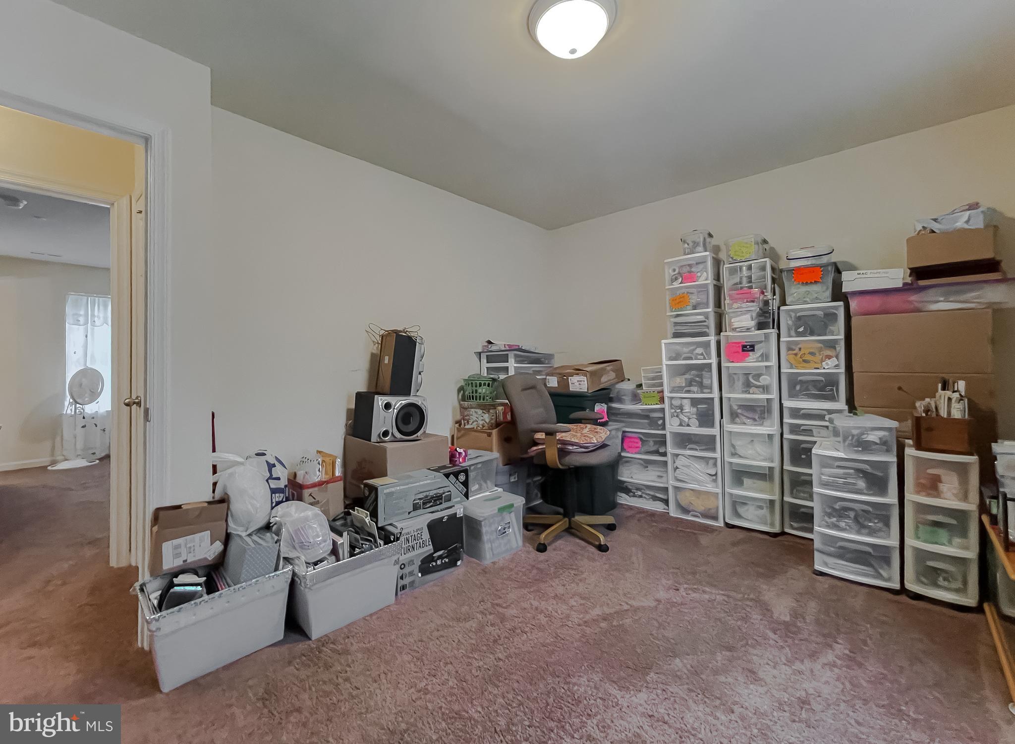 NEWTOWN VILLAGE SUB - Residential