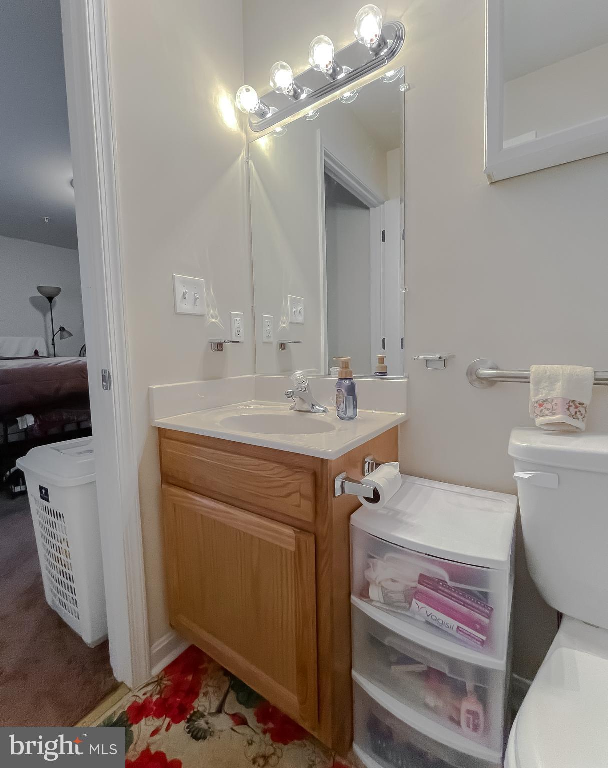 NEWTOWN VILLAGE SUB - Residential