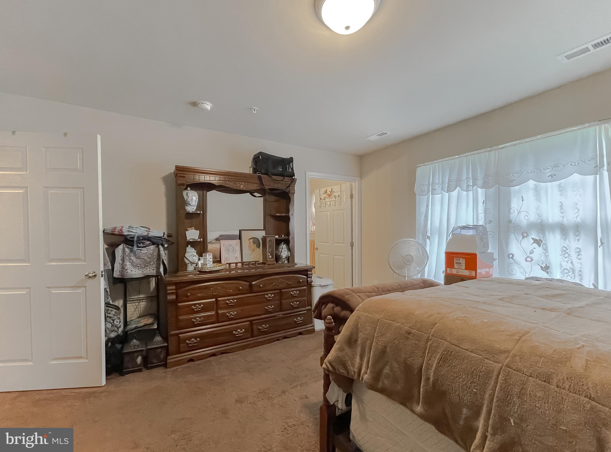 NEWTOWN VILLAGE SUB - Residential