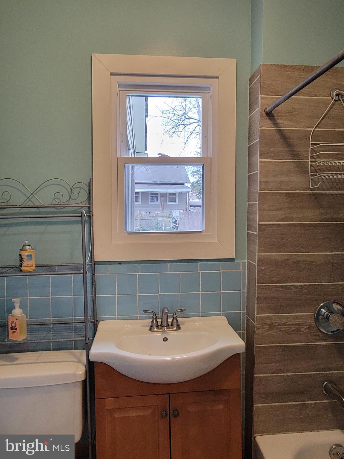 COLMAR MANOR - Residential