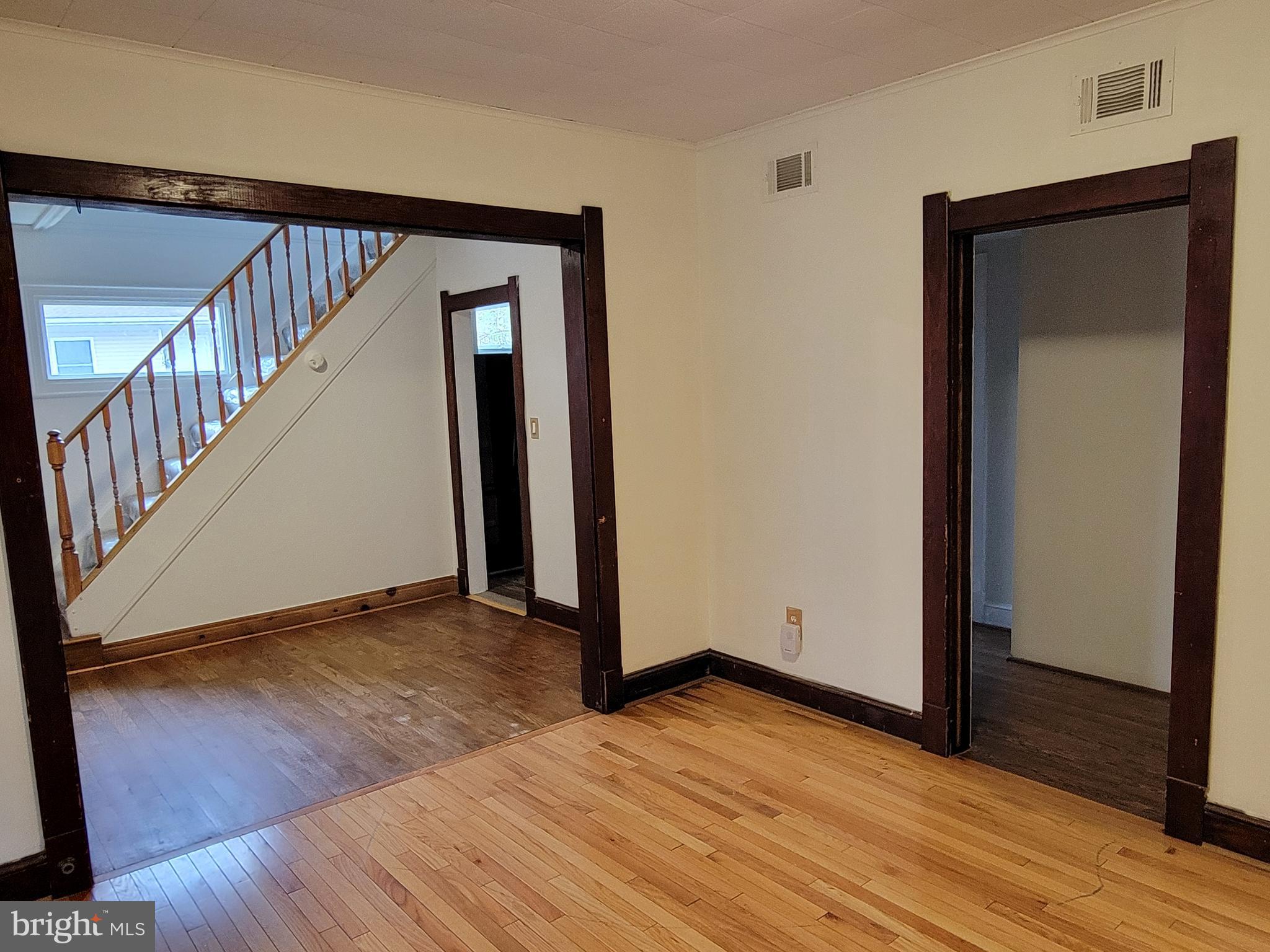 COLMAR MANOR - Residential