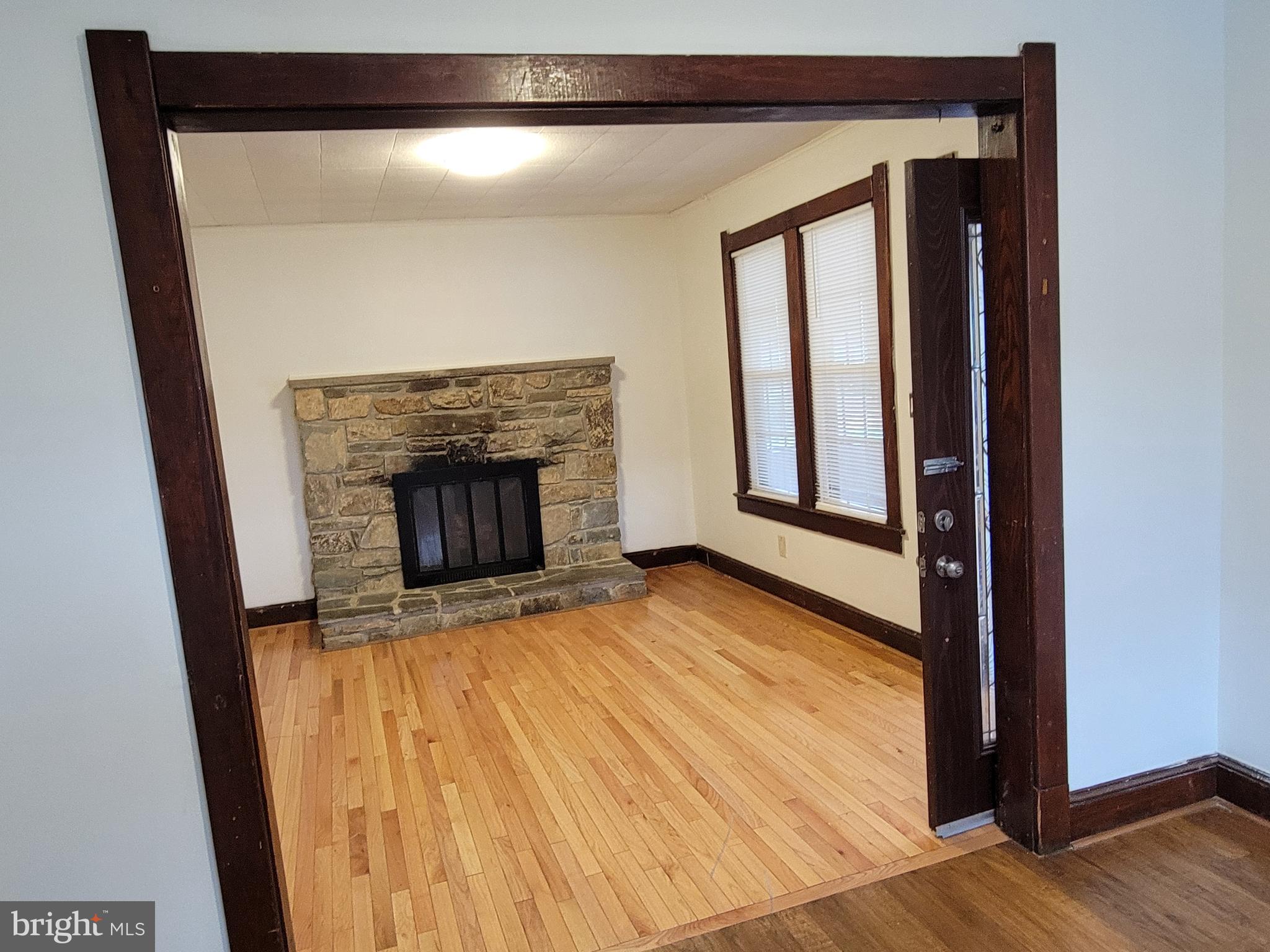 COLMAR MANOR - Residential