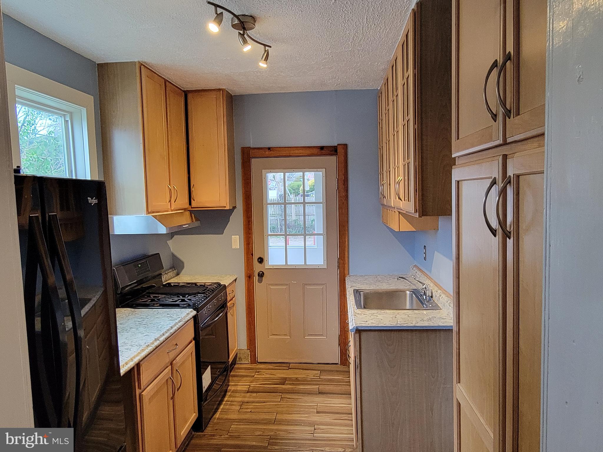 COLMAR MANOR - Residential