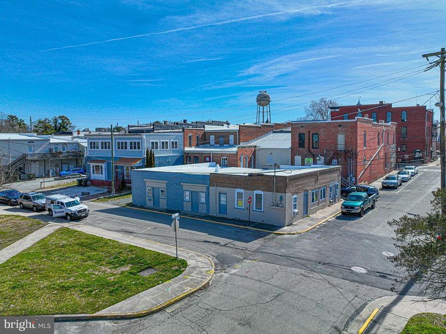 Explore the potential of this 2,500 sq ft commercial space in downtown Snow Hill, MD. Nestled at the corner of Willow and Bank Street, it boasts a prime location amidst the flourishing development in the area. Ideal for businesses aiming to thrive in this charming community with endless potential for growth and development. Featuring a spacious interior, this building offers ample space for various uses such as retail shops, offices or maybe a cozy cafe. The prime location in downtown Snow Hill ensures high visibility and foot traffic, making it an ideal investment opportunity. Don't miss out on the chance to be a part of this vibrant and growing community.