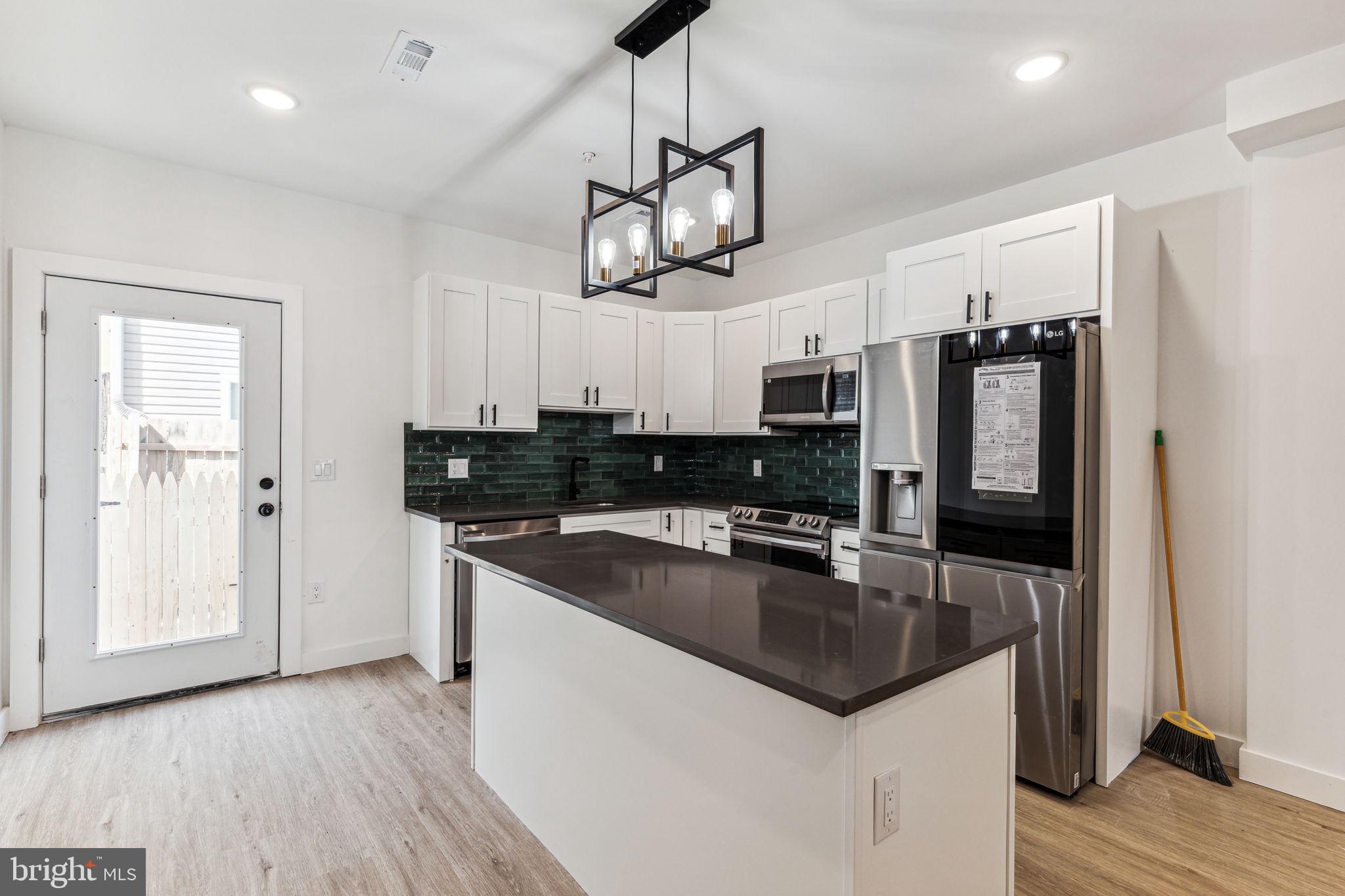 FISHTOWN - Residential Lease