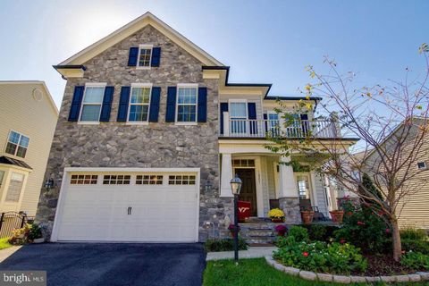 Homes For Sale - 16257 Jetty Loop<br/> WOODBRIDGE, VA 22191