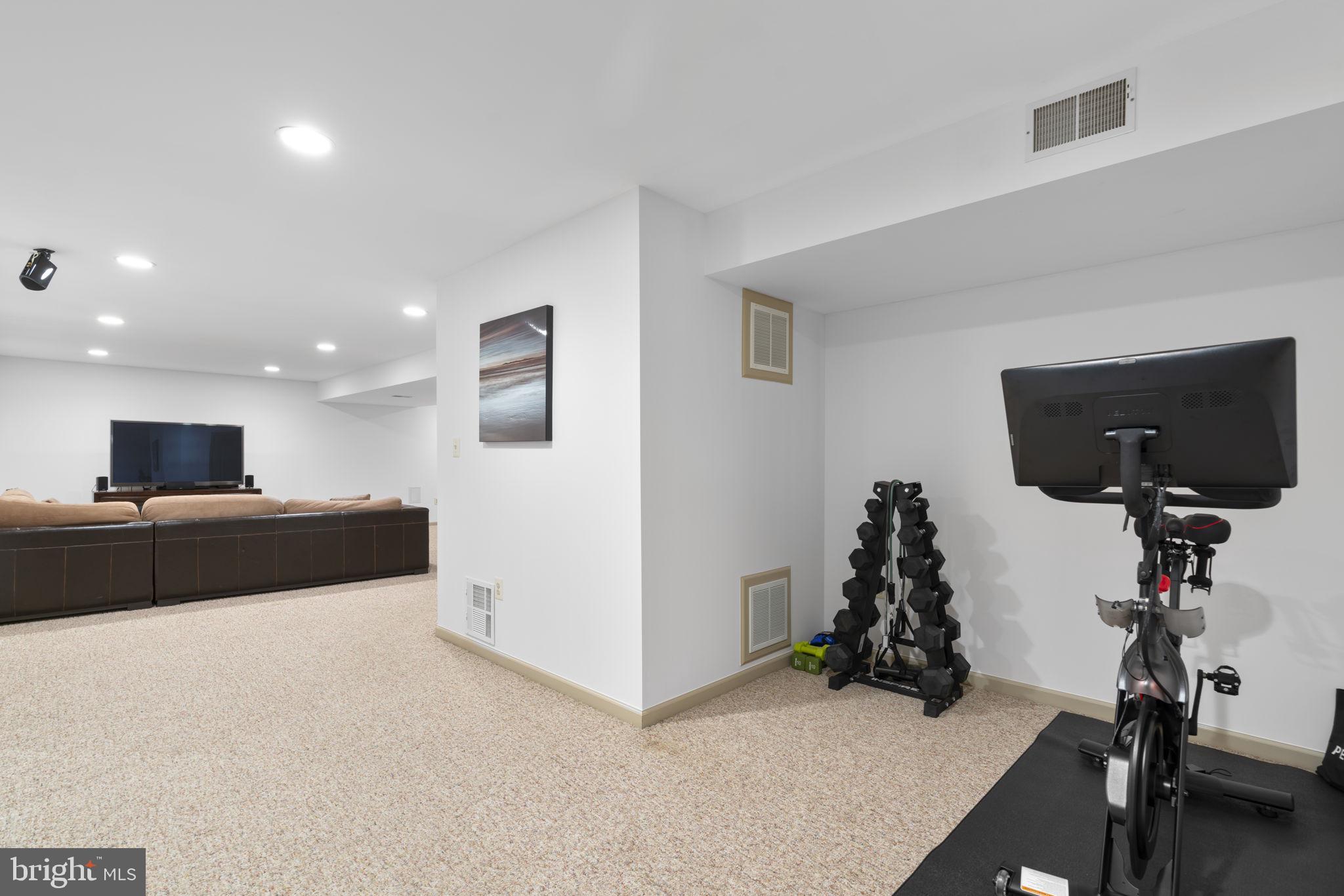 LYNDWOOD - Residential