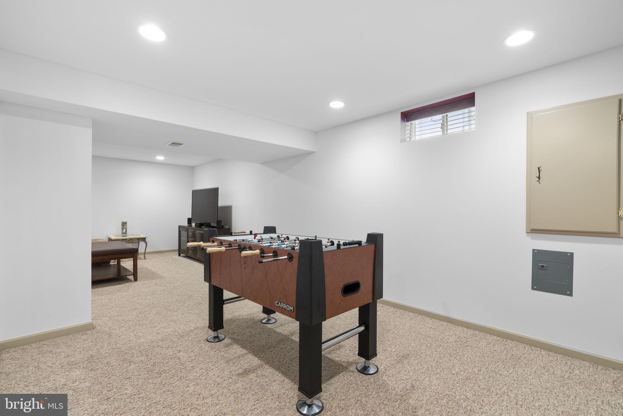 LYNDWOOD - Residential