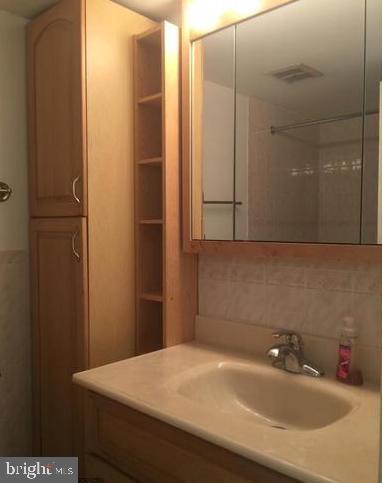 BETHESDA PARK - Residential Lease