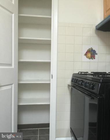 BETHESDA PARK - Residential Lease