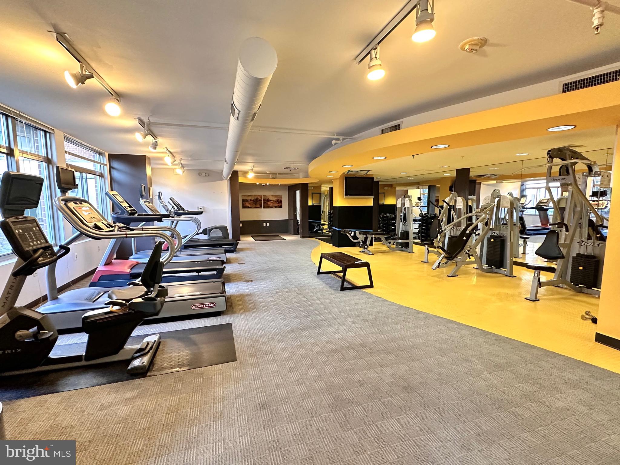 ECLIPSE ON CENTER PARK - Residential