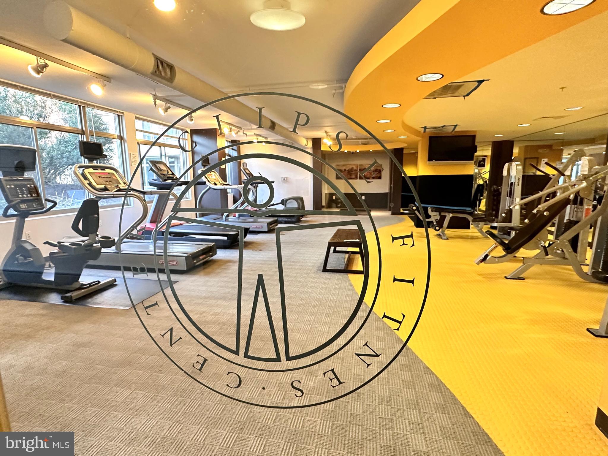 ECLIPSE ON CENTER PARK - Residential