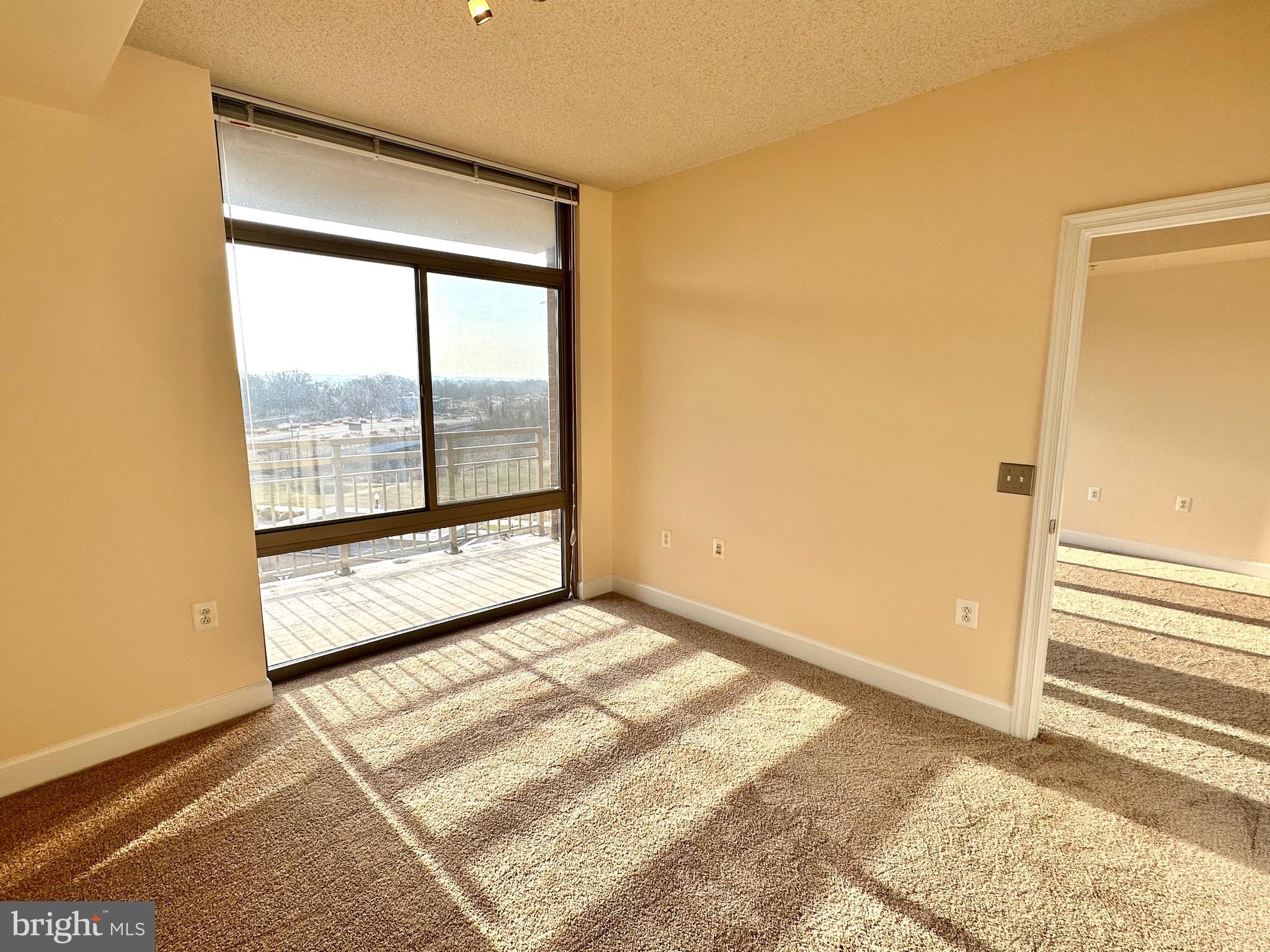 ECLIPSE ON CENTER PARK - Residential